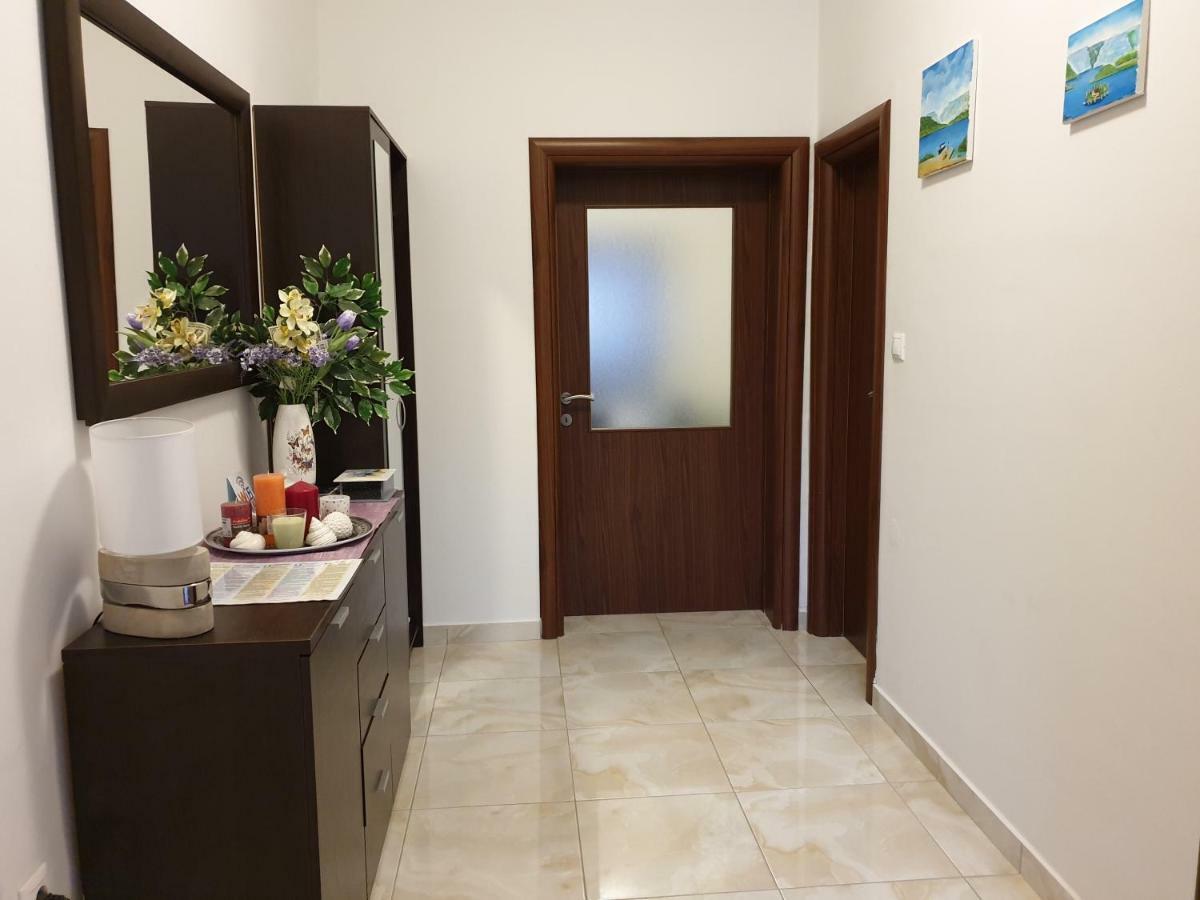 Home Lucic لازوفاك المظهر الخارجي الصورة